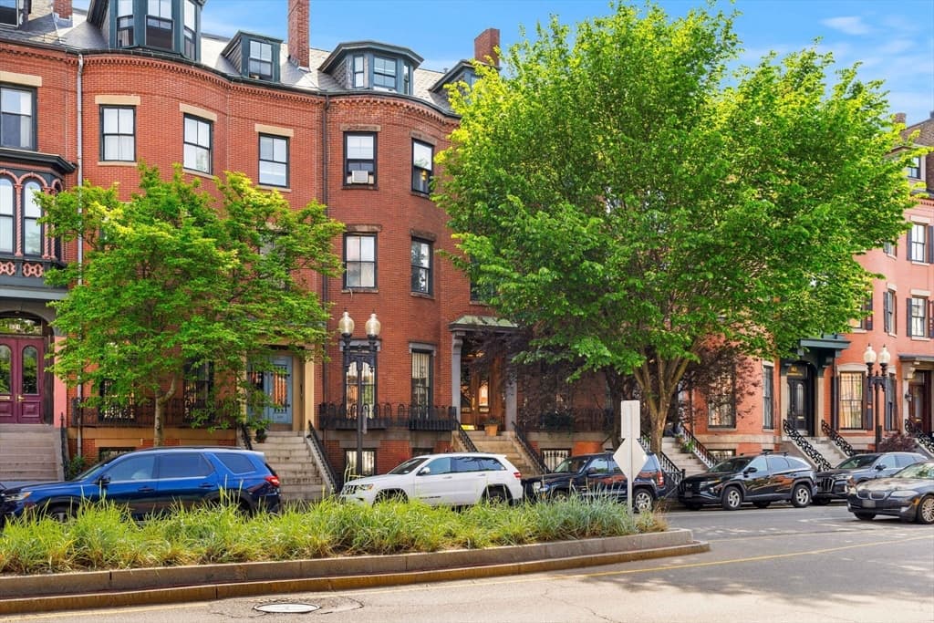 Condominium at 617 Massachusetts Ave # 1, Boston MA 02118, photo 17 of 17