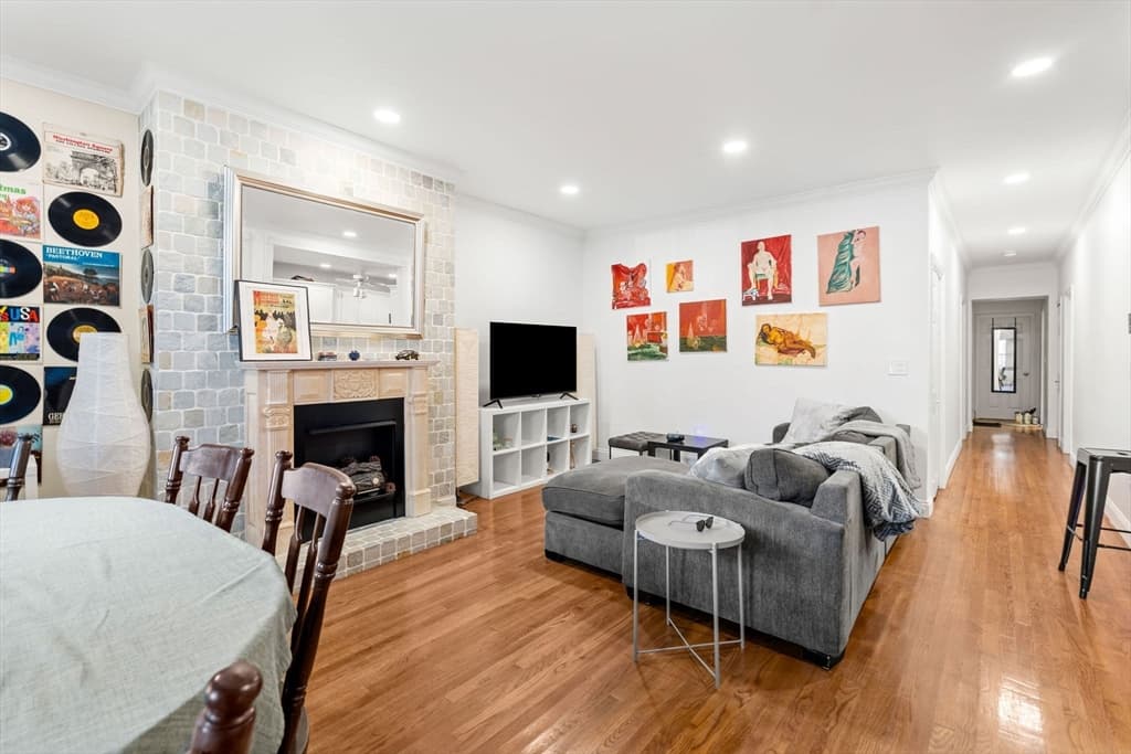 Condominium at 617 Massachusetts Ave # 1, Boston MA 02118, photo 4 of 17