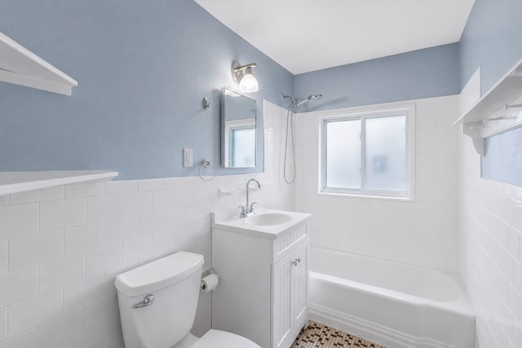 Condominium at 7 Glen Ave # 11, Chelmsford MA 01824, Chelmsford, photo 11 of 14