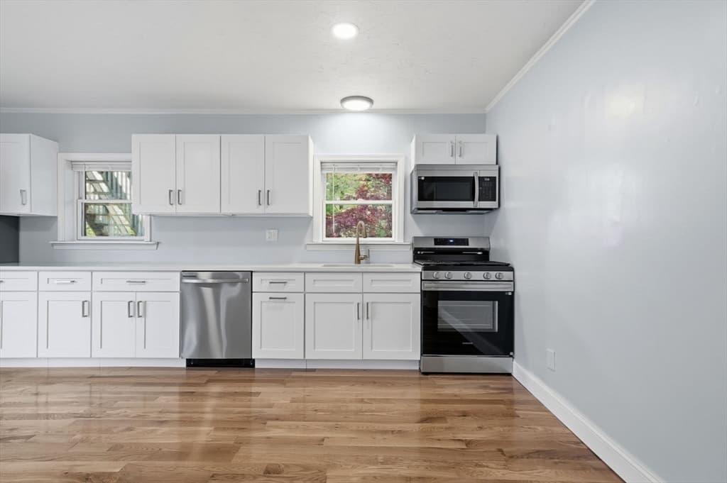 Single Family Residence at 8 Ash St, Plymouth MA 02360, photo 2 of 26