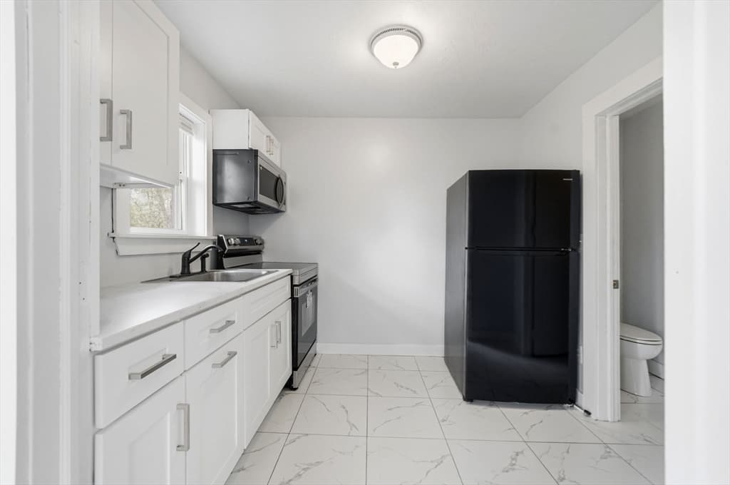 Single Family Residence at 8 Ash St, Plymouth MA 02360, photo 17 of 26