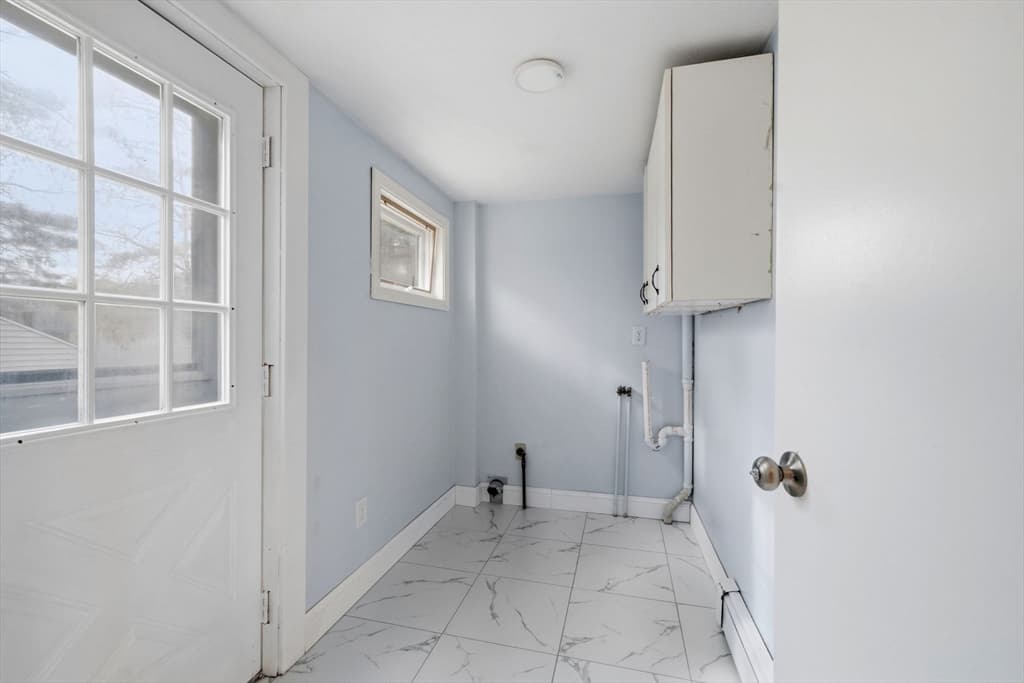 Single Family Residence at 8 Ash St, Plymouth MA 02360, photo 16 of 26