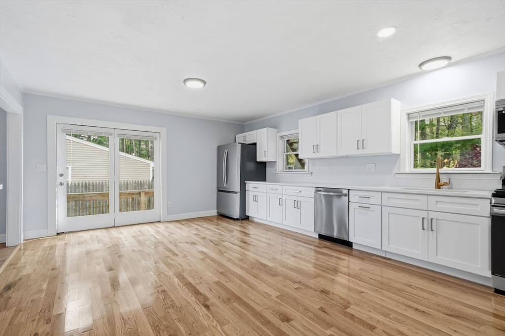 Single Family Residence at 8 Ash St, Plymouth MA 02360, photo 4 of 26