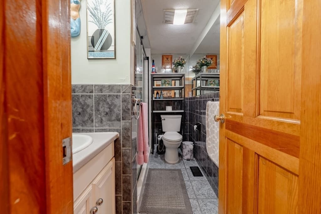 33 Water St, Medford MA 02155 photo 11