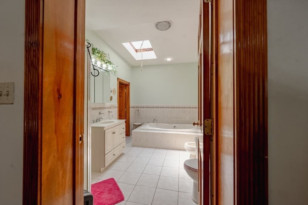 33 Water St, Medford MA 02155 photo 4