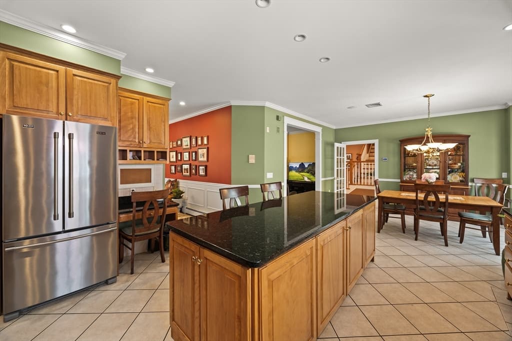 Single Family Residence at 58 Shirley Road, Raynham MA 02767, photo 12 of 37
