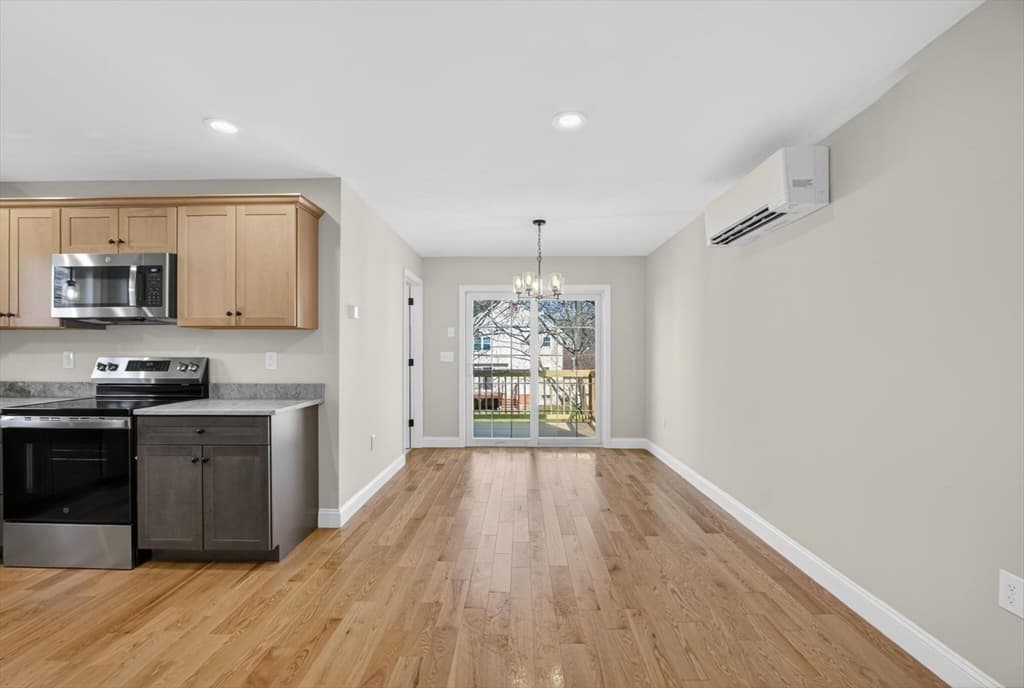 Single Family Residence at 22 Greystone # 22, Haverhill MA 01835, Haverhill, photo 9 of 34