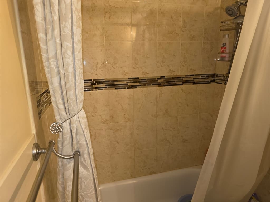 70 Mudge St # 19, Lynn MA 01902 photo 9