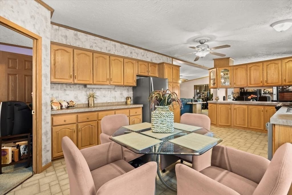 59 Robin Dr, Tiverton RI 02878 photo 12