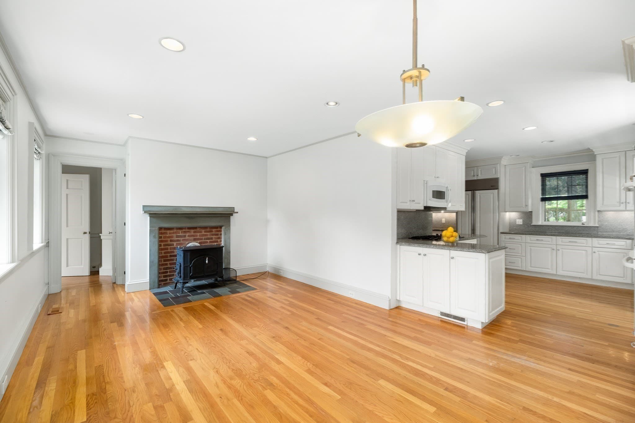 Single Family Residence at 159 Woodland Mead, Hamilton MA 01982, photo 23 of 42