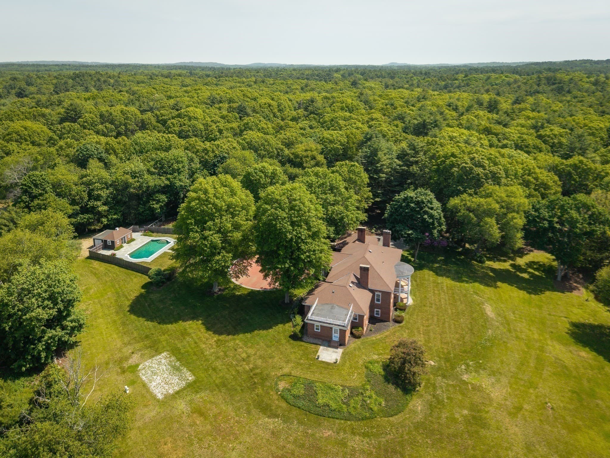 Single Family Residence at 159 Woodland Mead, Hamilton MA 01982, photo 5 of 42