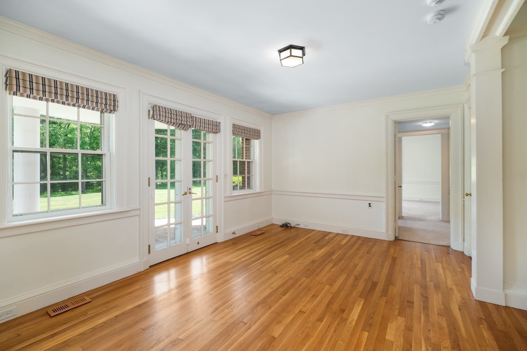 Single Family Residence at 159 Woodland Mead, Hamilton MA 01982, photo 20 of 42