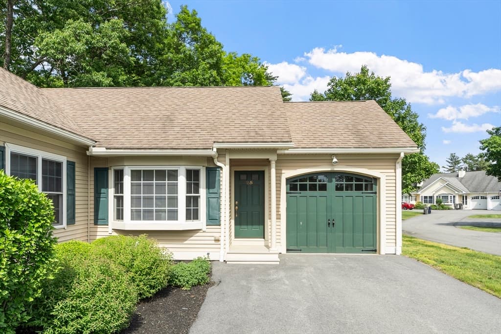 Condominium at 25 Flagstone Way # 25, Windham NH 03087, Windham, photo 2 of 32