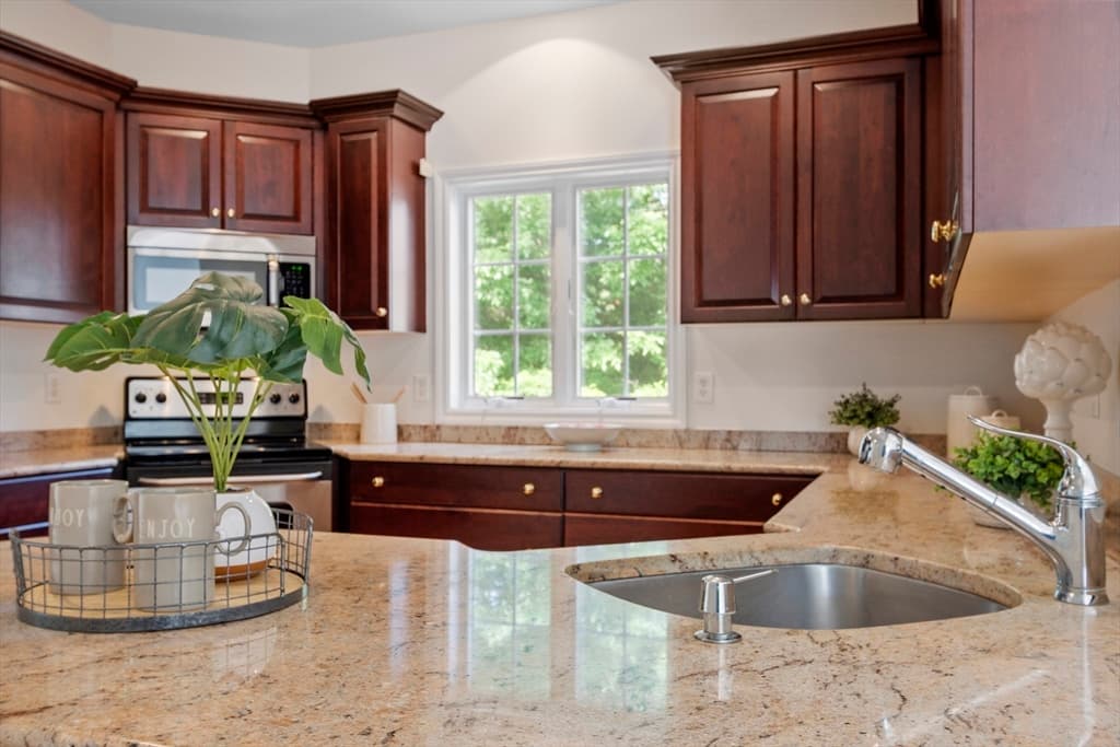 Condominium at 25 Flagstone Way # 25, Windham NH 03087, Windham, photo 9 of 32