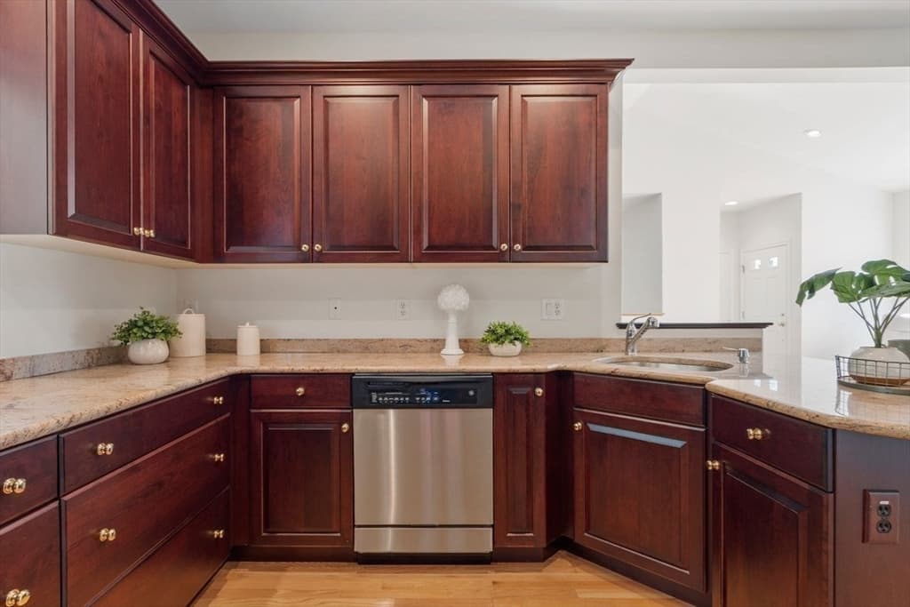 Condominium at 25 Flagstone Way # 25, Windham NH 03087, Windham, photo 11 of 32