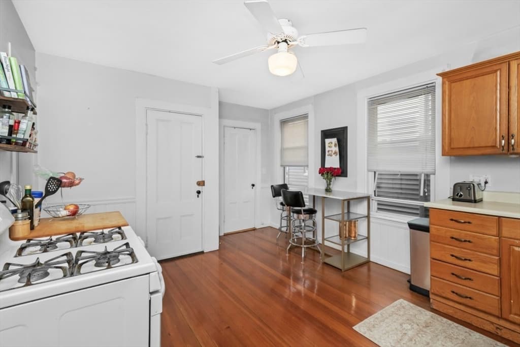 3 Family at 725 East 3rd St, Boston MA 02127, Boston, photo 12 of 41