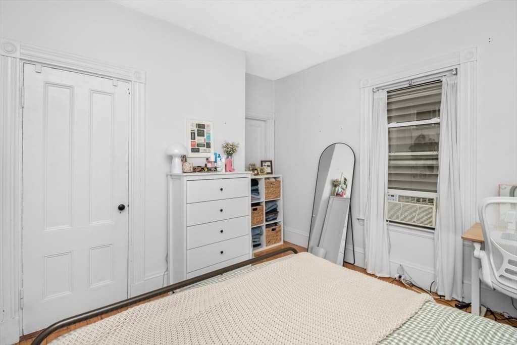 3 Family at 725 East 3rd St, Boston MA 02127, Boston, photo 10 of 41