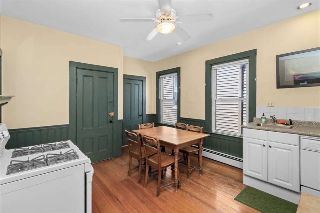 3 Family at 725 East 3rd St, Boston MA 02127, Boston, photo 31 of 41
