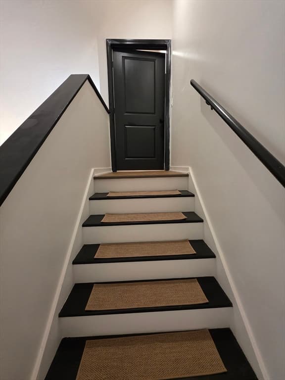 Single Family Residence at 46 Old Powder House Rd, Lakeville MA 02347, photo 12 of 33