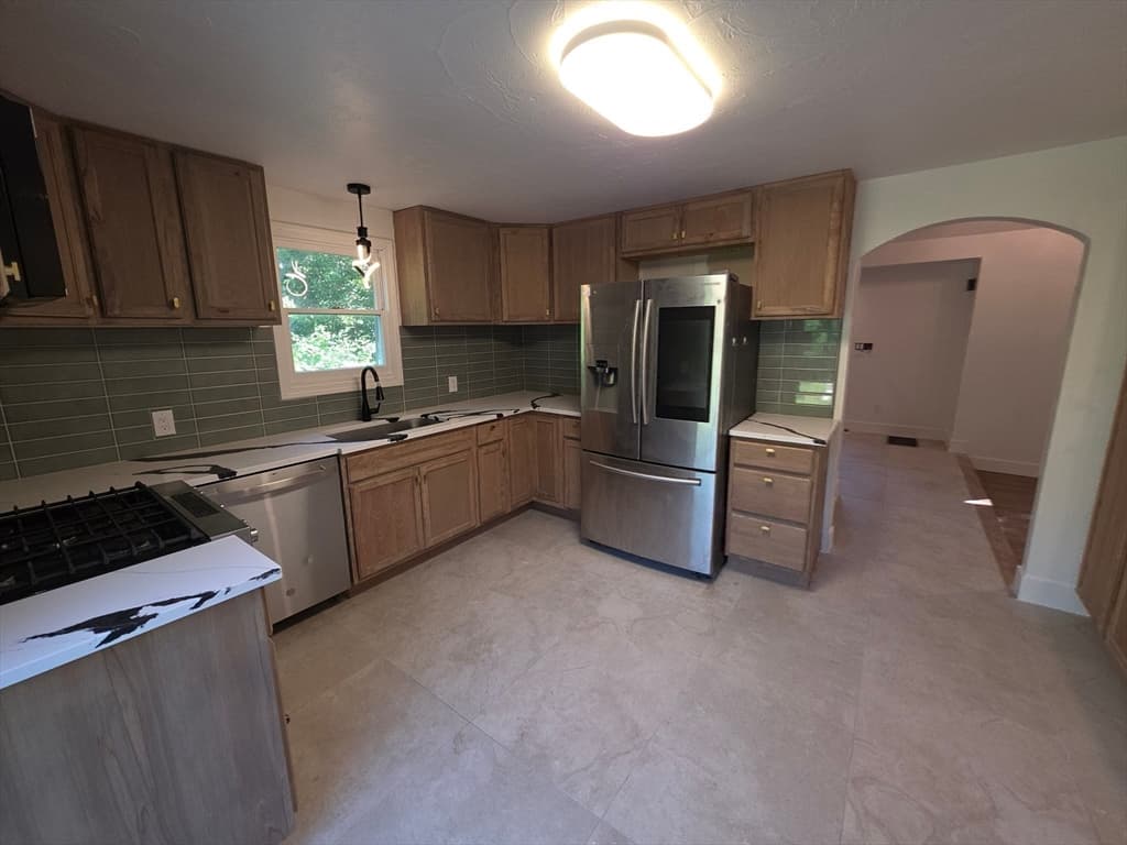Single Family Residence at 46 Old Powder House Rd, Lakeville MA 02347, photo 9 of 33