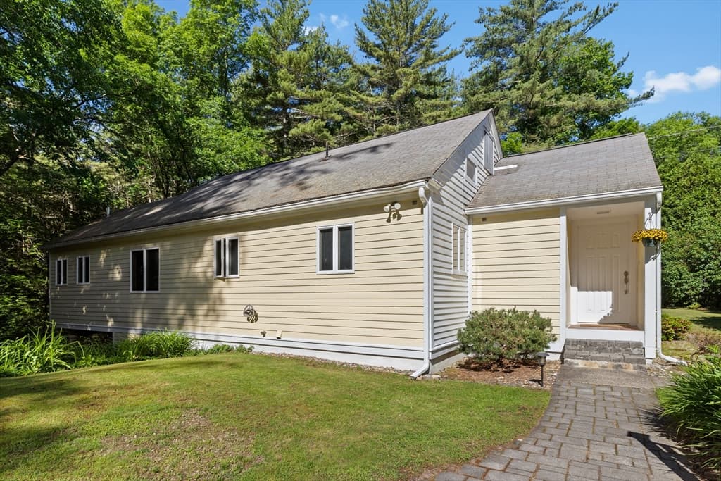 64 Lakeside Dr, Groton MA 01450 photo 7