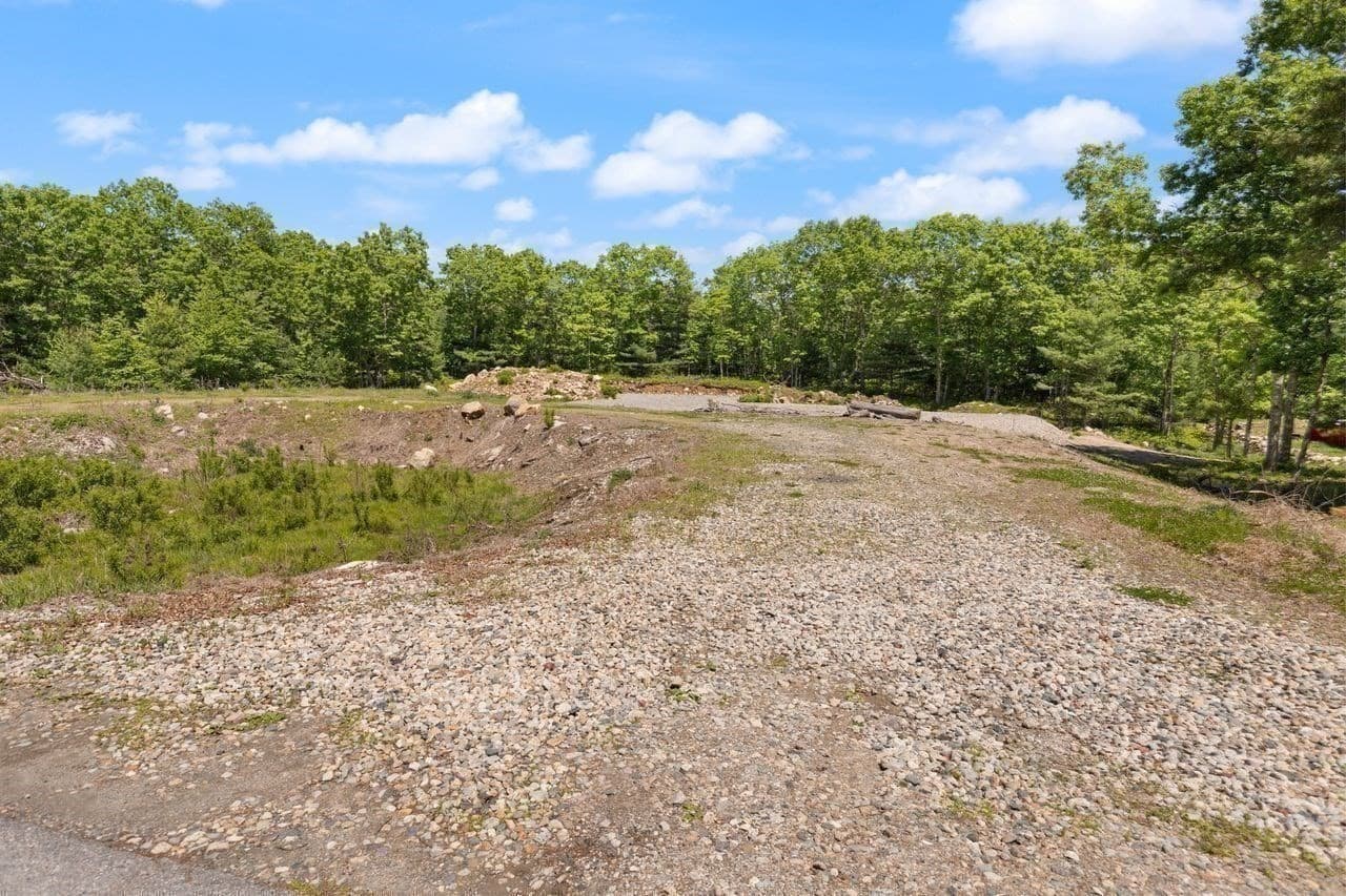 Residential at 376 Mountain St, Sharon MA 02067, photo 11 of 17