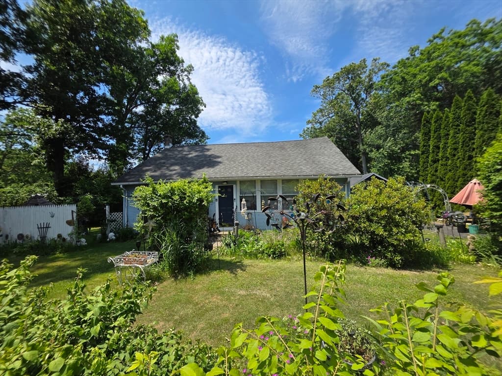 55 French Dr, Palmer MA 01069