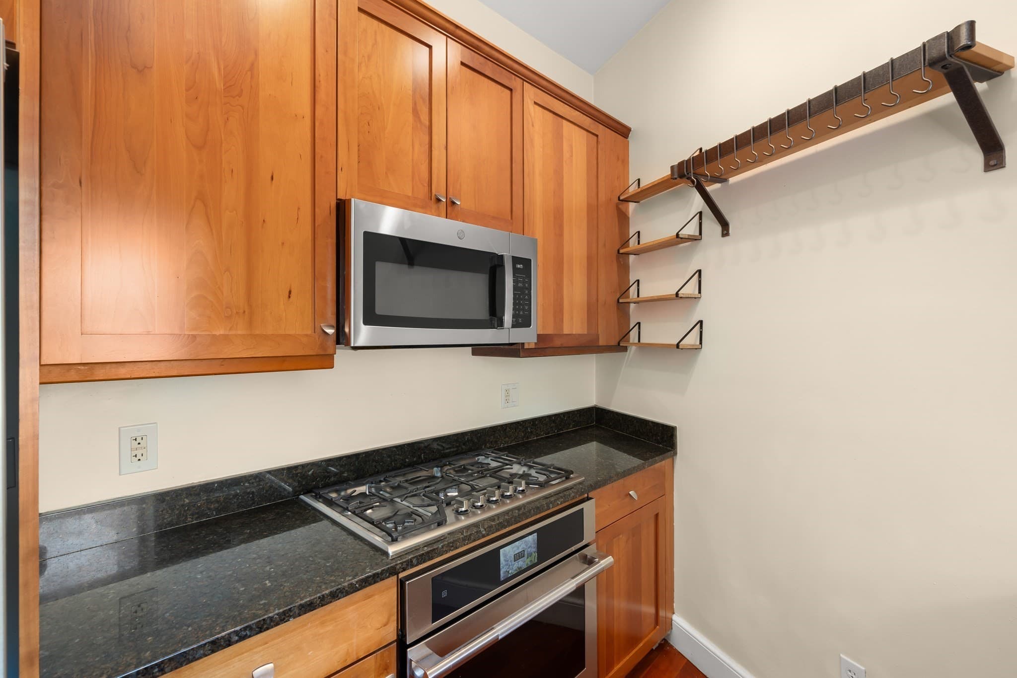 Condominium at 408 Columbus Ave # 2, Boston MA 02116, photo 13 of 37