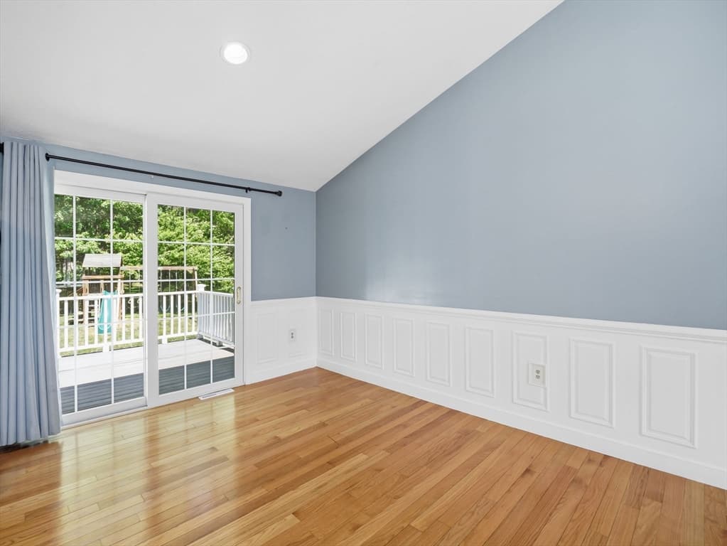 Single Family Residence at 20 Franklin St, Billerica MA 01862, photo 10 of 42
