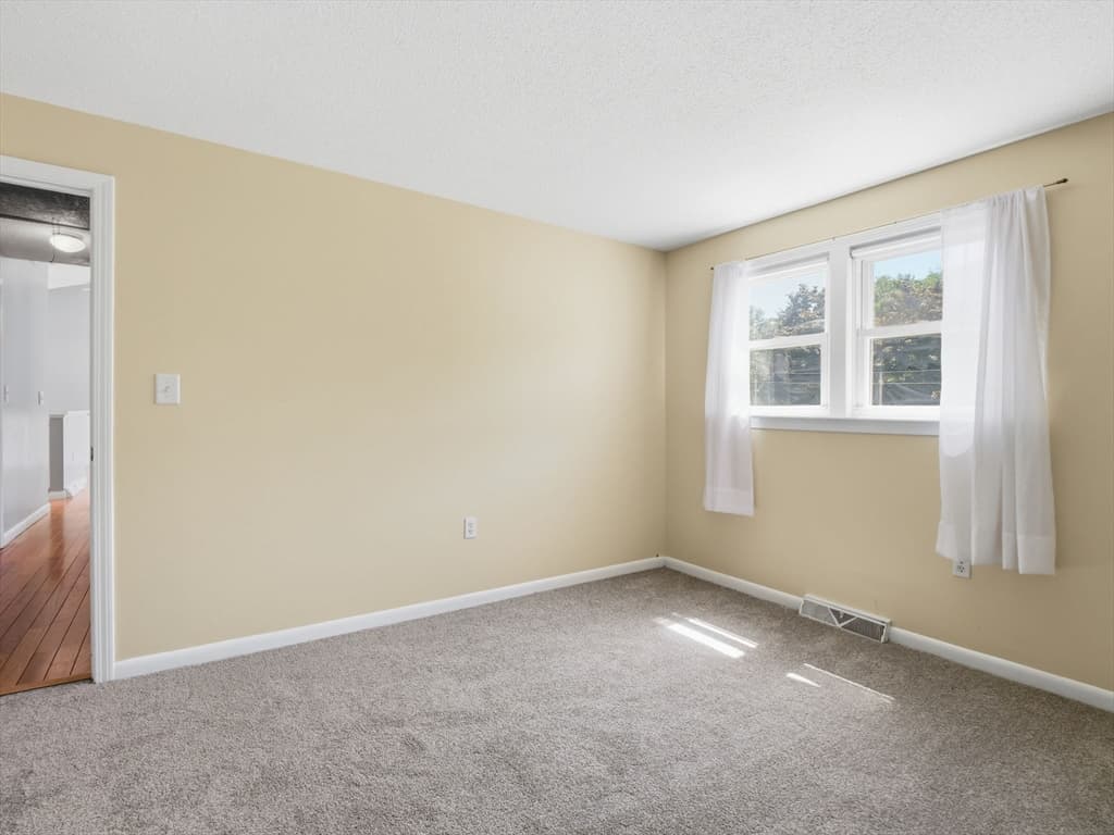 Single Family Residence at 20 Franklin St, Billerica MA 01862, photo 21 of 42