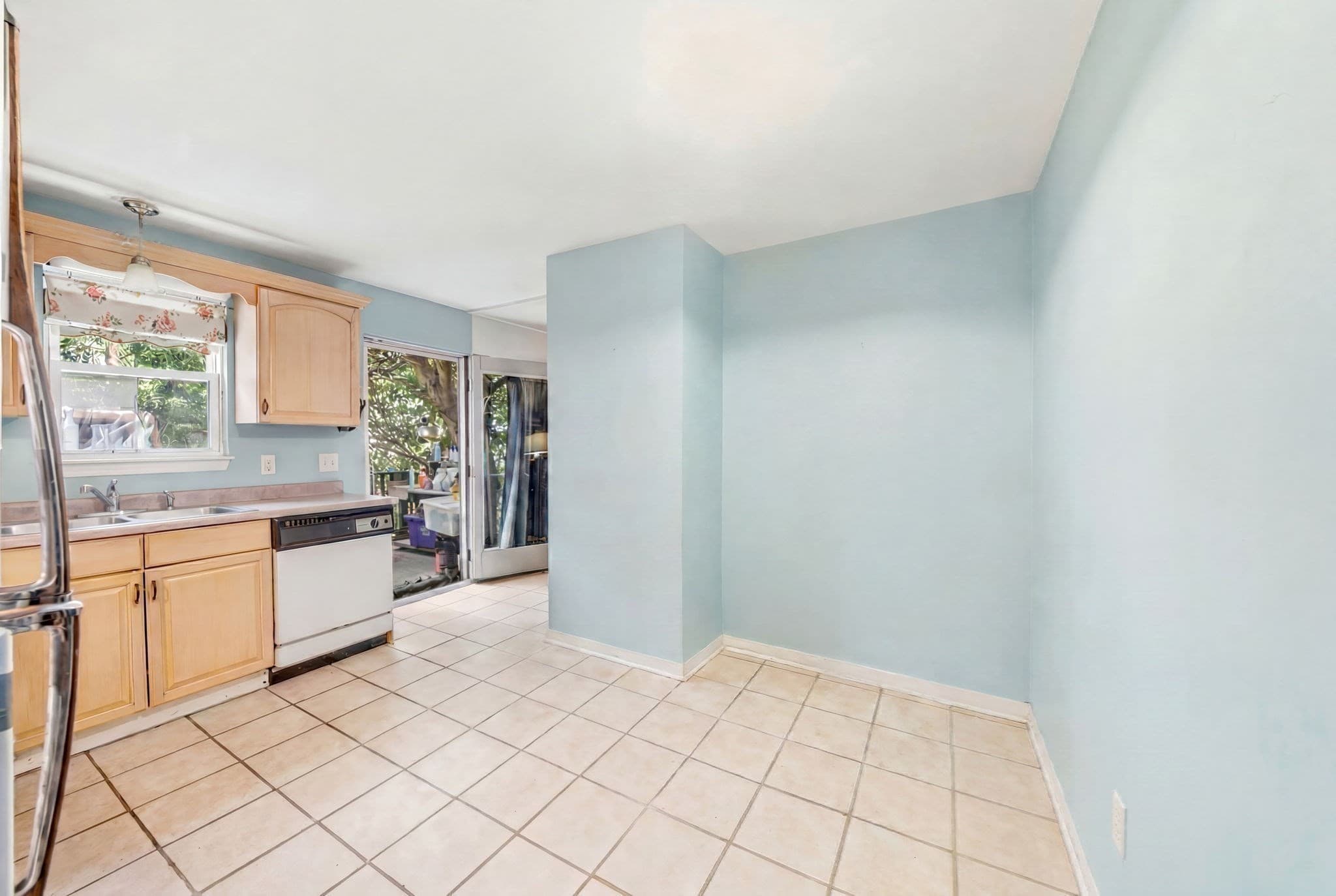 2 Family - 2 Units Up/Down at 722 Highland Ave, Malden MA 02148, photo 29 of 42