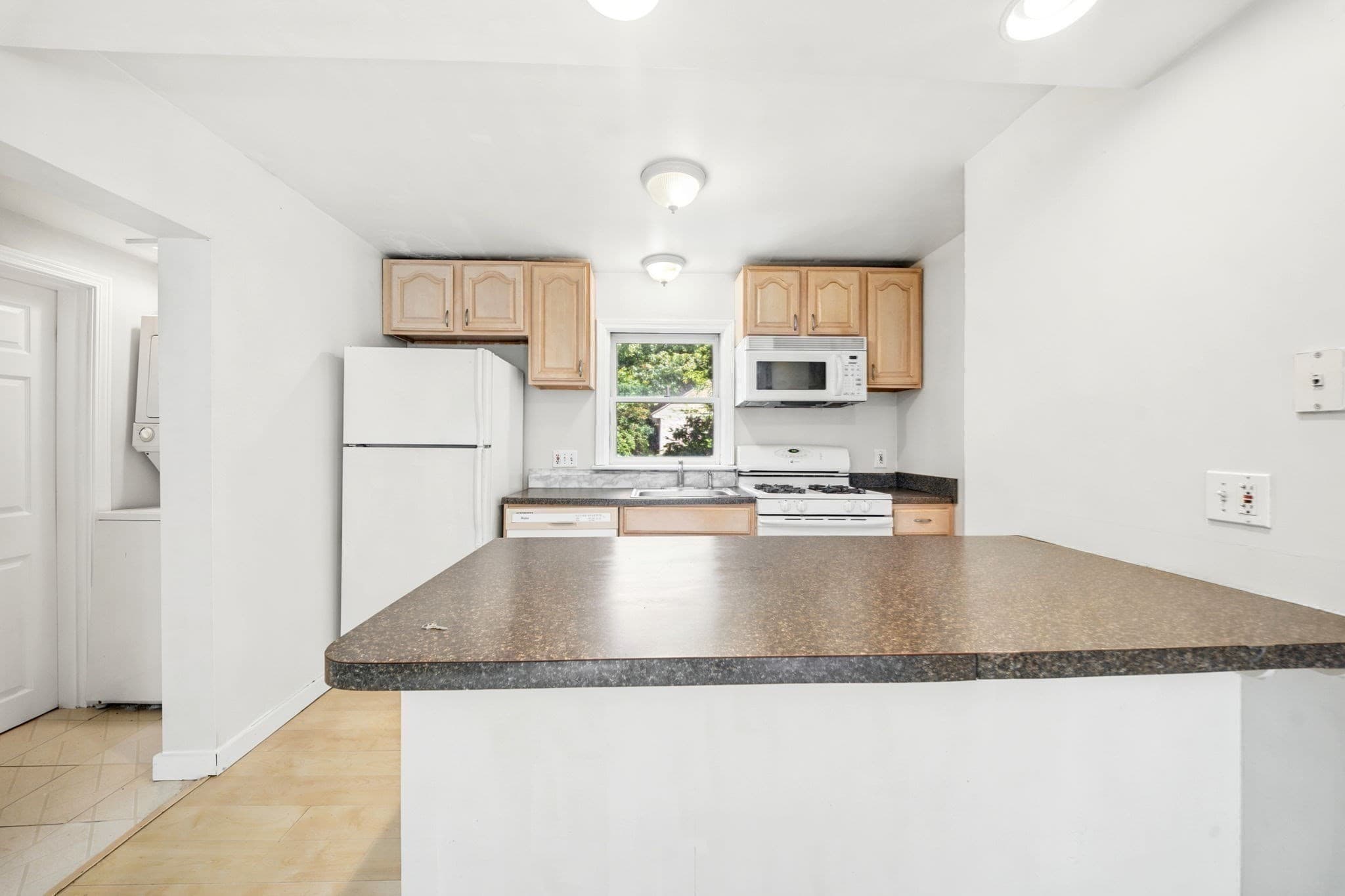 2 Family - 2 Units Up/Down at 722 Highland Ave, Malden MA 02148, photo 8 of 42