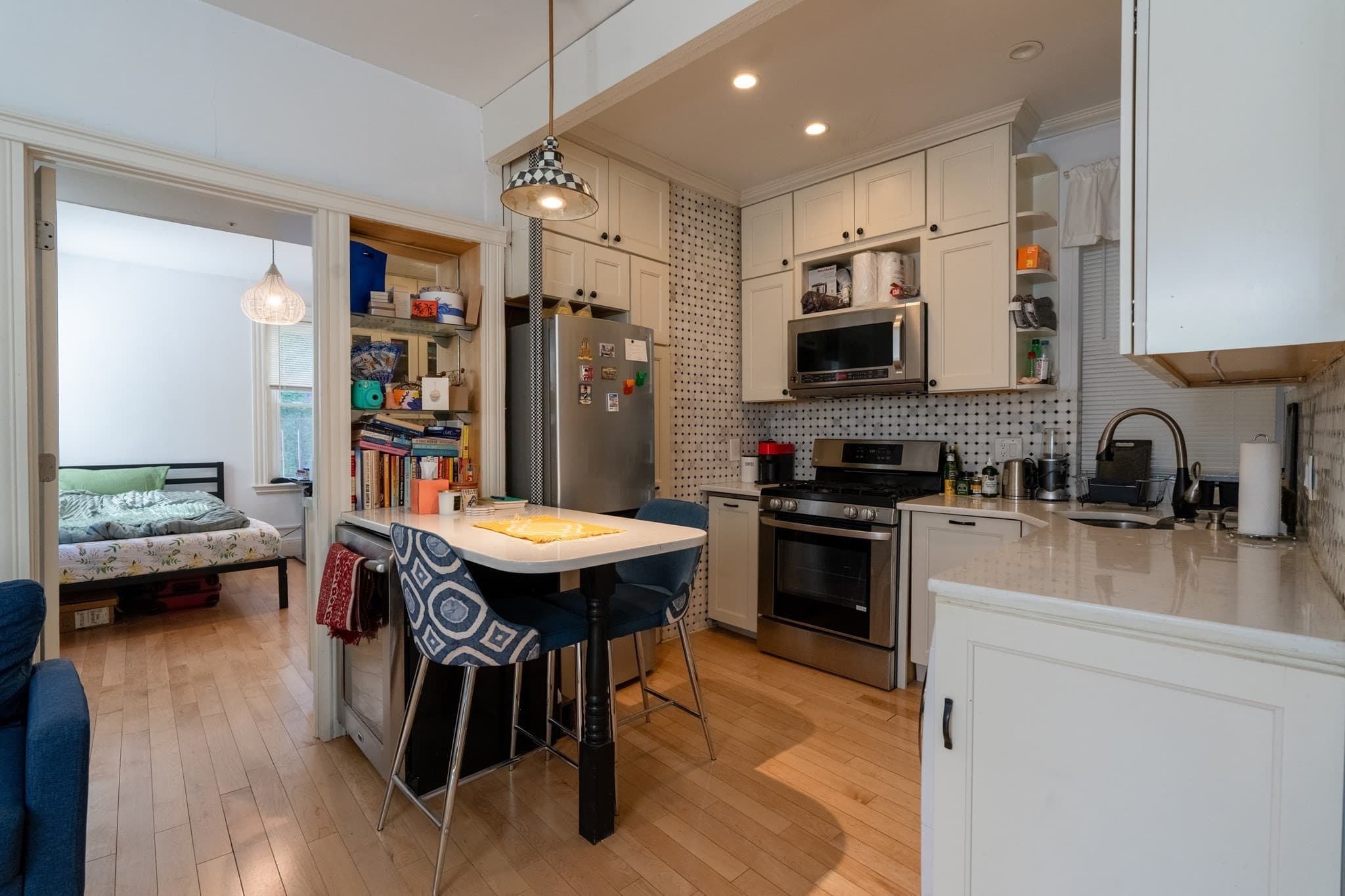 Condominium at 68 Phillips St # 6, Boston MA 02114, photo 2 of 17