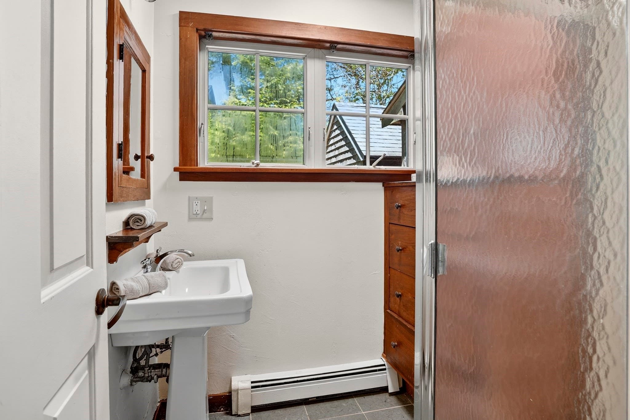 Single Family Residence at 4 Rock Pond Road, West Tisbury MA 02575, photo 13 of 31
