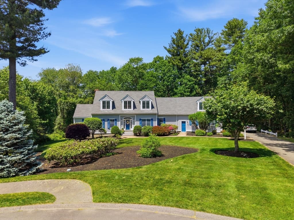 15 Erin Way, Middleton MA 01949 photo 2