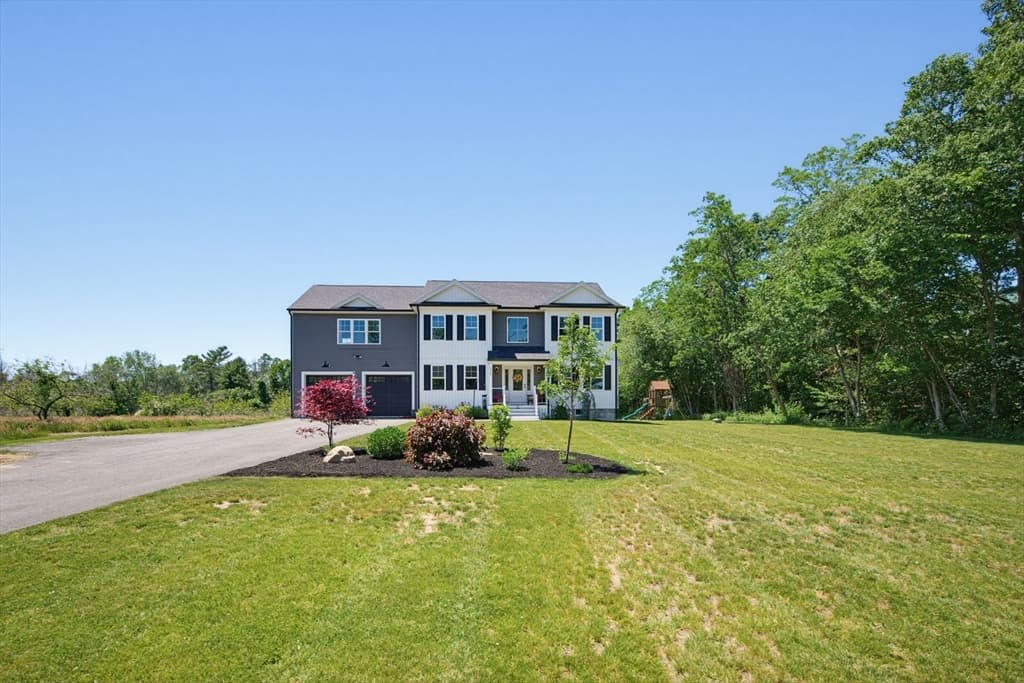 1479 Main St, Acushnet MA 02743 photo 4