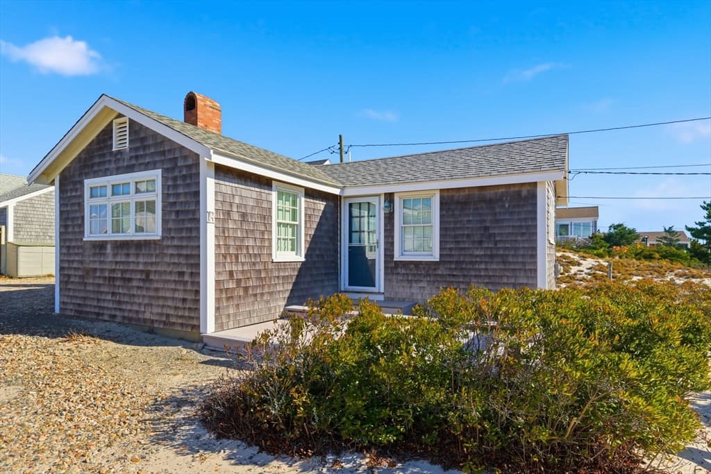 Condominium at 203 N Shore Blvd # H, Sandwich MA 02537, Sandwich, photo 4 of 18