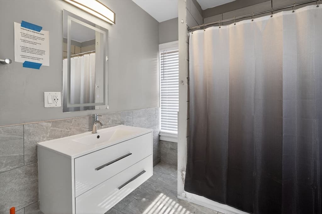 Single Family Residence at 21 Montrose St, Boston MA 02119, photo 14 of 32