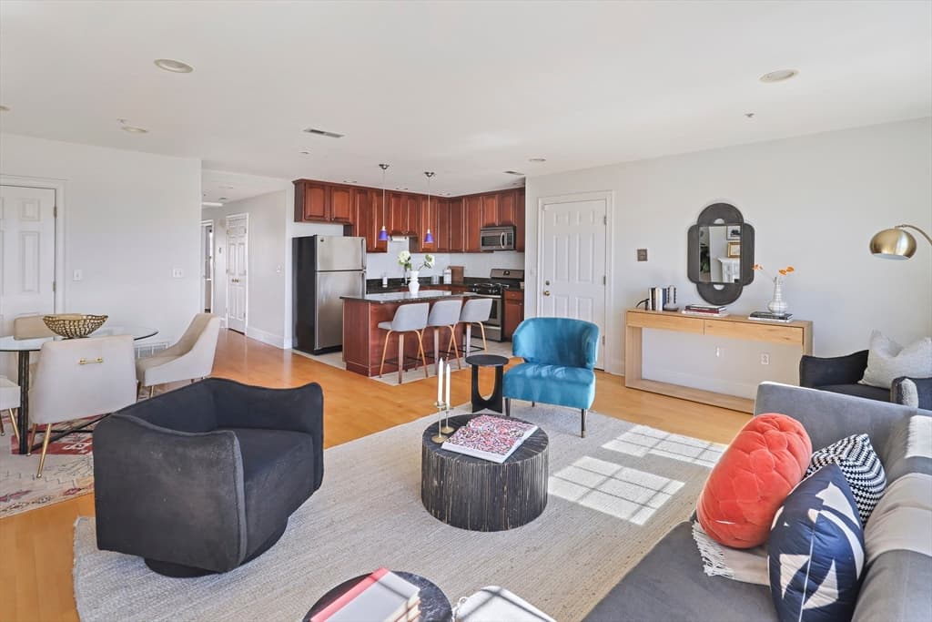 Condominium at 1306 Columbia Rd # C, Boston MA 02127, photo 6 of 22