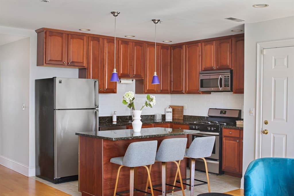 Condominium at 1306 Columbia Rd # C, Boston MA 02127, photo 5 of 22