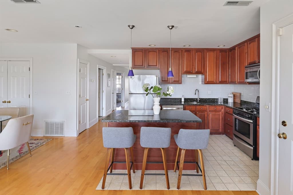 Condominium at 1306 Columbia Rd # C, Boston MA 02127, photo 8 of 22