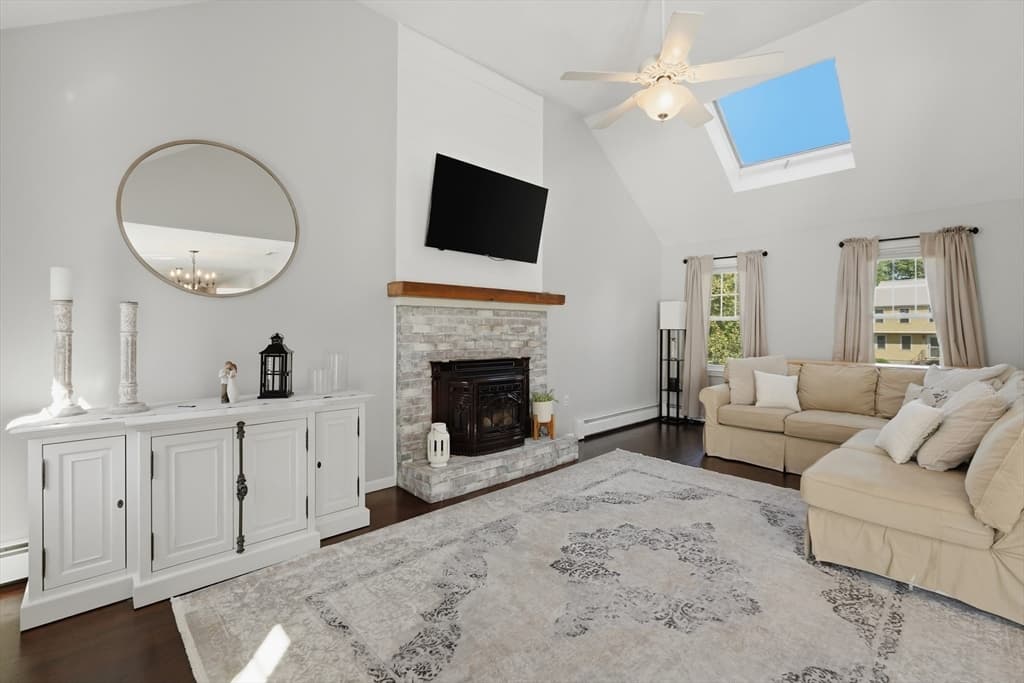Single Family Residence at 4 Tracy Ann Drive, Grafton MA 01536, Grafton, photo 4 of 35