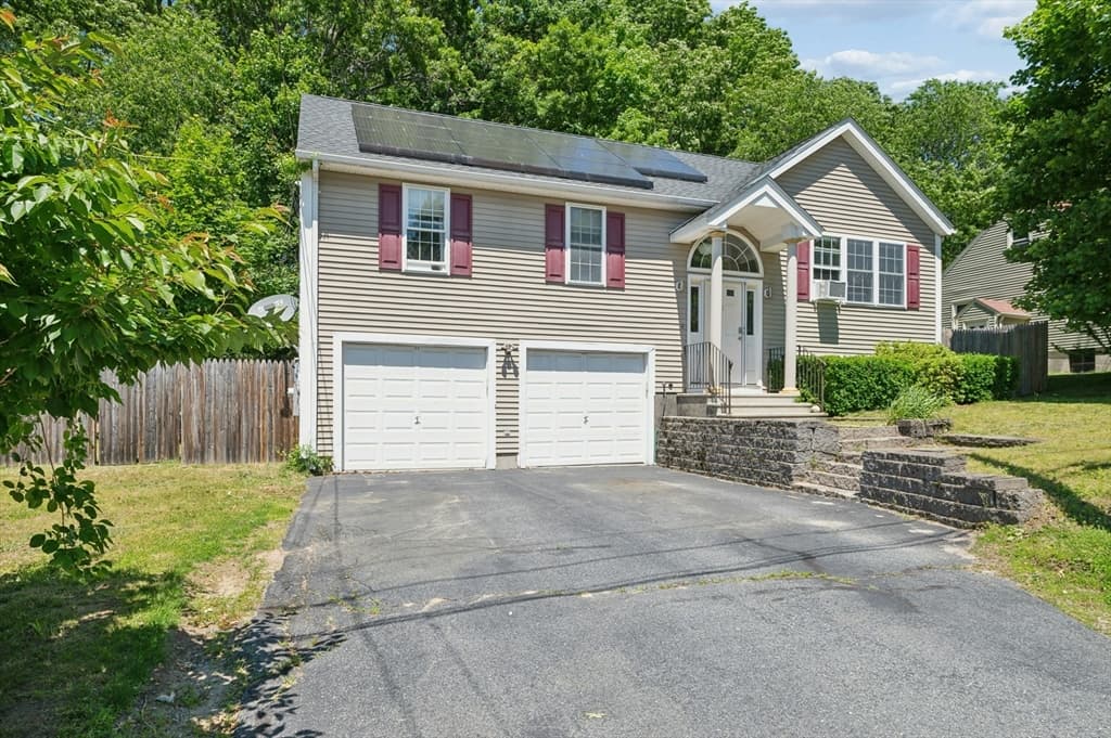 42 Wilbur St, Worcester MA 01606
