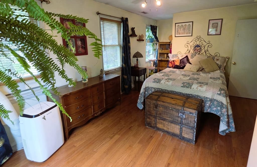 Single Family Residence at 203 Lakeview Ave, Tyngsborough MA 01879, Tyngsborough, photo 13 of 38
