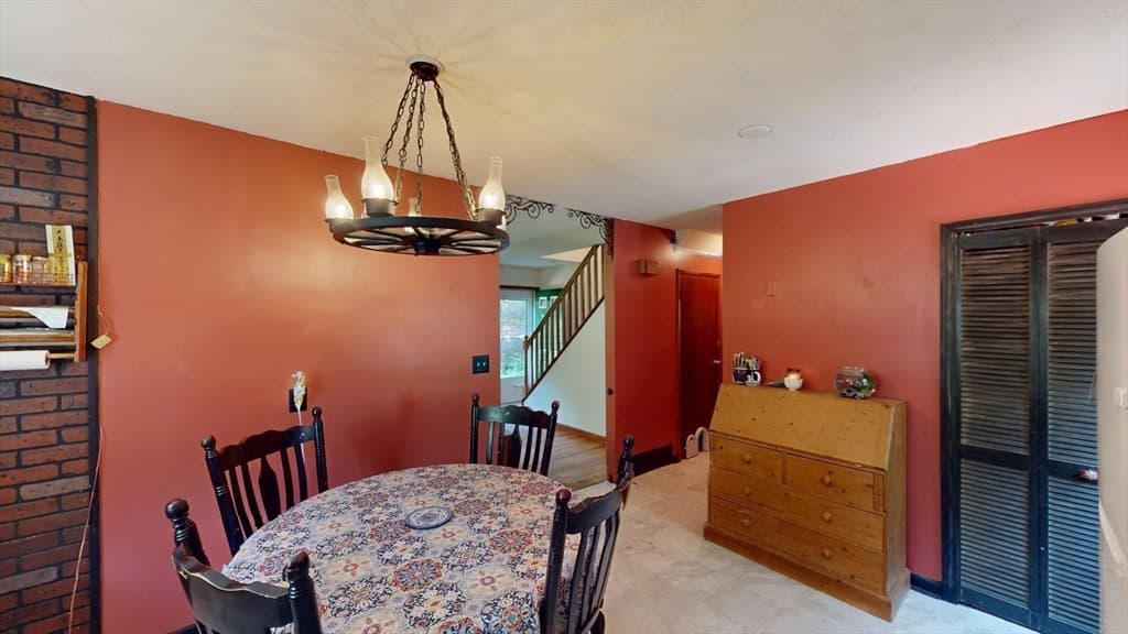 Single Family Residence at 203 Lakeview Ave, Tyngsborough MA 01879, Tyngsborough, photo 11 of 38