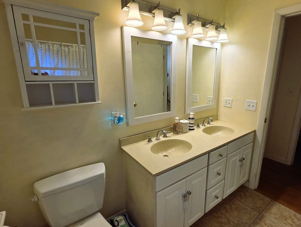 Single Family Residence at 203 Lakeview Ave, Tyngsborough MA 01879, Tyngsborough, photo 21 of 38