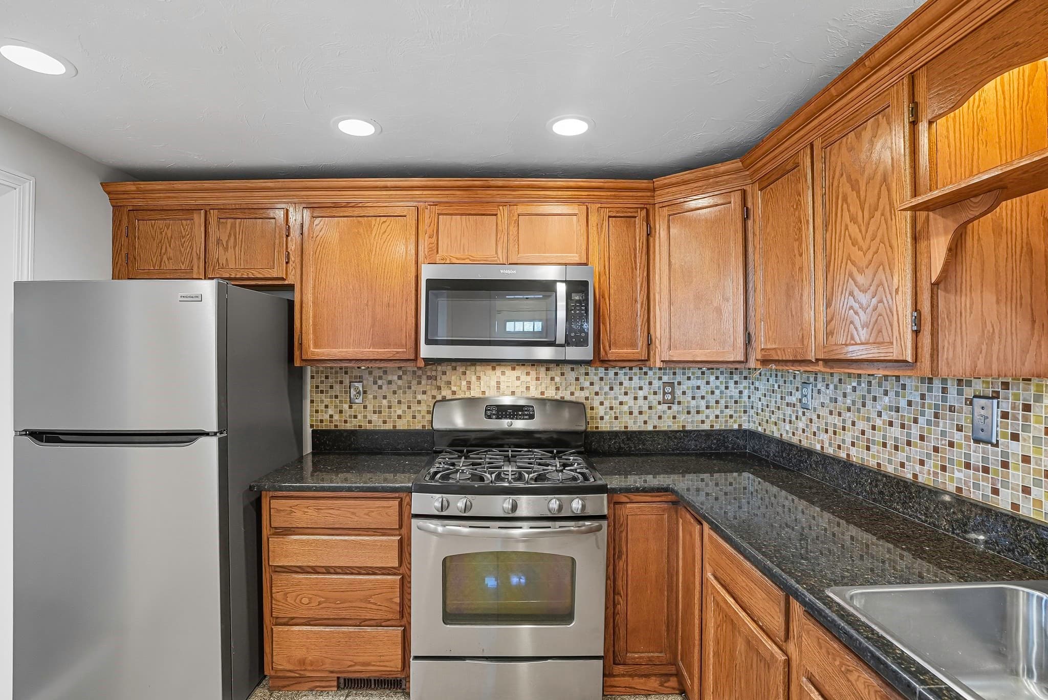 Condominium at 237 South St # 45, Shrewsbury MA 01545, photo 4 of 39
