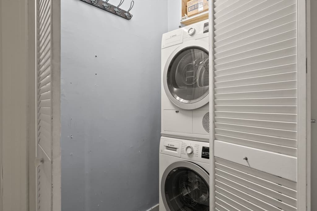 Condominium at 281 Chestnut Ave # 1, Boston MA 02130, photo 23 of 35