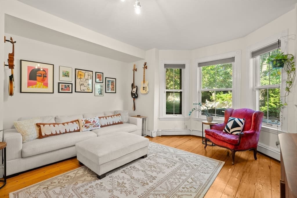 Condominium at 281 Chestnut Ave # 1, Boston MA 02130, photo 2 of 35