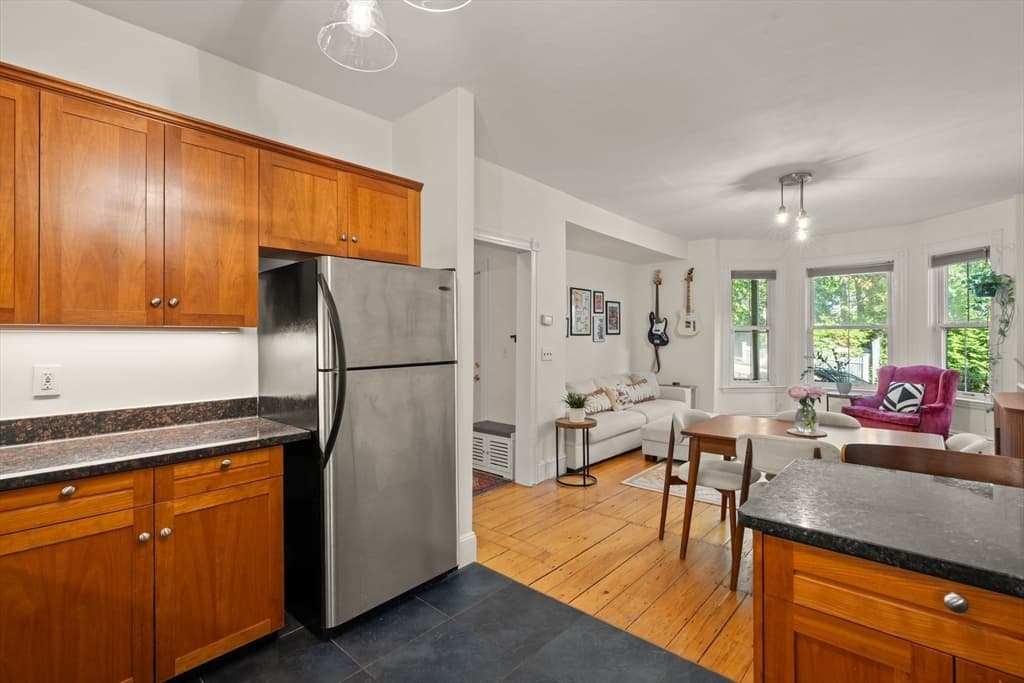 Condominium at 281 Chestnut Ave # 1, Boston MA 02130, photo 12 of 35